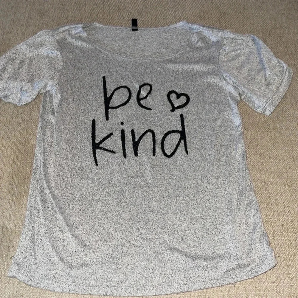 Ava James Be Kind short sleeve sweater - Petite Large - P